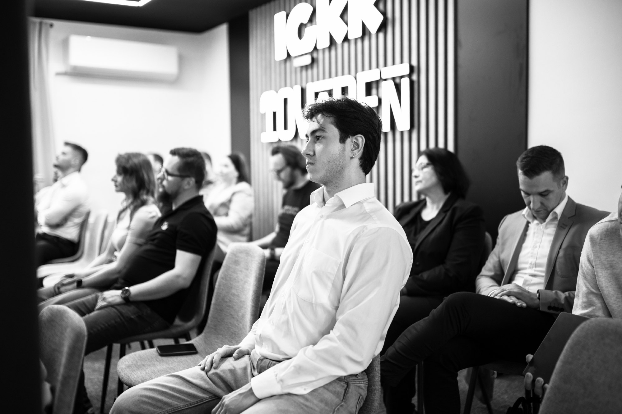 Publikum počas pitch session na finále Startup Connect